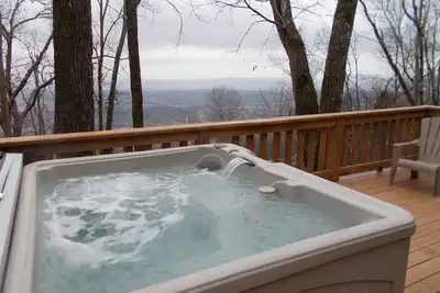 Image de Vues de montagne incroyablement rénovées avec bain à remous