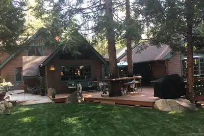 Image de Belle maison de montagne dans les pins, à distance de marche de la ville