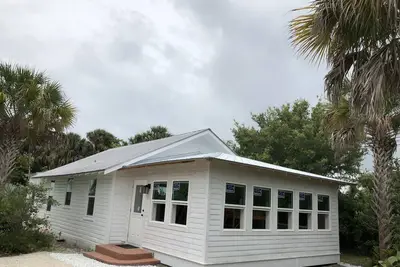 Image de 1920 Cottage à Stuart, en Floride
