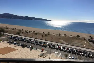 Image de 2 chambres - balcon avec vue magnifique, en bord de mer, familial