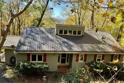 Image de Mountain Top Cabin à Wolf Laurel, juste au nord d'Asheville