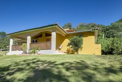 Image de Belle et spacieuse résidence proche des attractions d'aventure nature!