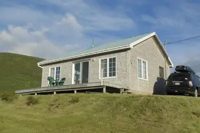 Image de Cap-Breton Cottage, hors des sentiers battus. . . Vues spectaculaires sur l'océan / montagne!