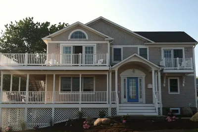 Image de Vues sur l'eau - Promenade à la plage - Concept ouvert