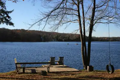 Image de 5 chambres, 3 terrasses, quai privé, billard, baby-foot dans les lacs Arrowhead