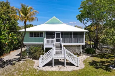 Image de Votre oasis de plage privée avec piscine chauffée!