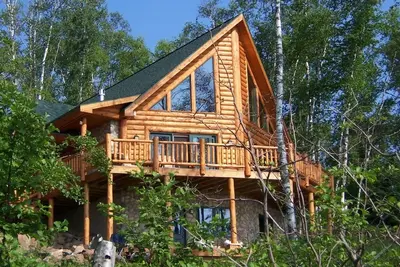 Image de Executive Log Home Lake Superior Spectacular Views-Wifi!