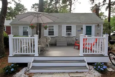 Image de Marcher jusqu'à la plage privée, 2 Br Cottage, Ac, WiFi