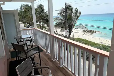 Image de Front De La Plage. Locale Centrale. Vue Magnifique. CÂBLE. Wifi Gratuit. Un Barbecue. *GÉNÉRATEUR*