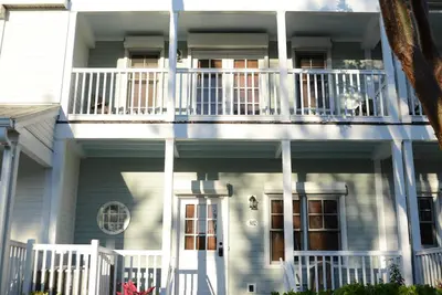 Image de 3br / 3ba Sunset Cottage situé dans les villages de Hawks Cay