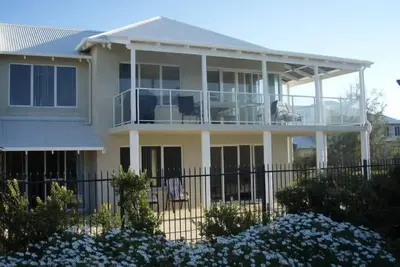 Image de Nous offrons des tarifs réduits pour les séjours de 2 à 6 jours, les séjours de 7 jours. Voir la description ci-dessous.