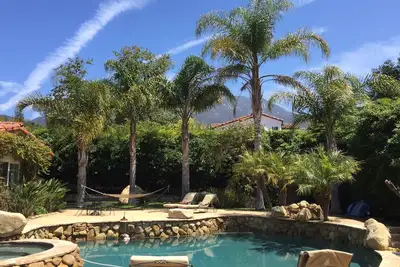 Image de ~ * ~ Cottage confortable Ă Montecito ~ * ~ Pet Friendly -Pool