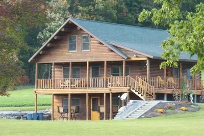 Image de Superbe maison en rondins sur Private Lake- Country Ă son meilleur