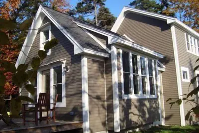 Image de New Peaks Cottage: équipements modernes, charme de l'île, à quelques pas du rivage