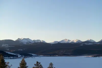 Image de Du lever au coucher du soleil depuis le nid plus sauvage