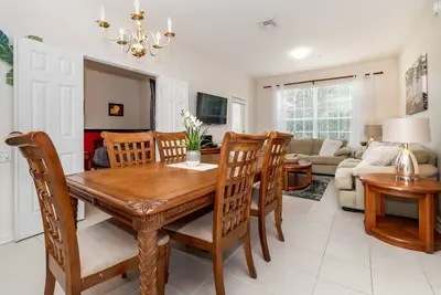 Image de Exceptionnelle propriété 3bd près de Disney (Wh550)