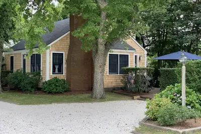 Image de Adorable 3 br House, Emplacement incroyable, tarifs exceptionnels!