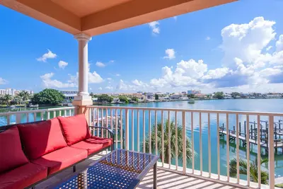 Image de Luxury Condo 180 deg Water Views et Watch The Dolphins Play! ! ! !