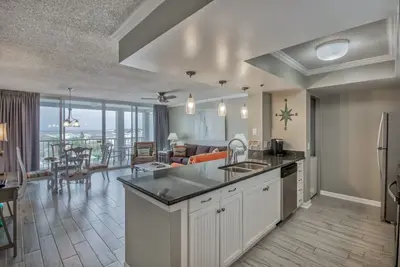 Image de Activités gratuites! 2 vélos inclus. Situé au cœur de Destin! Rénové.