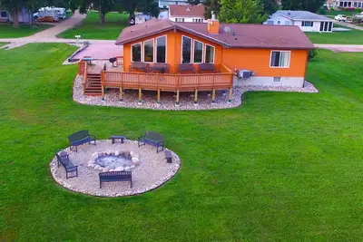 Image de Lewis and Clark Lakefront Vacation Home / Chalet à louer / Lewis & Clark Lake