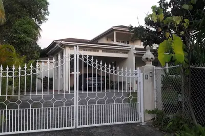 Image de Appartement dans le quartier chic et huppé de Holetown, près du centre et de la plage de Limegrove