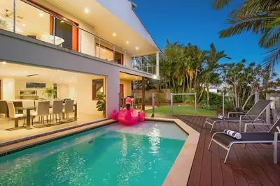 Elite Holiday Homes - Flamingo Key À Broadbeach Fantastic Value