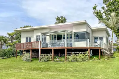 Image de Bord de l'estuaire dans résidence privée.