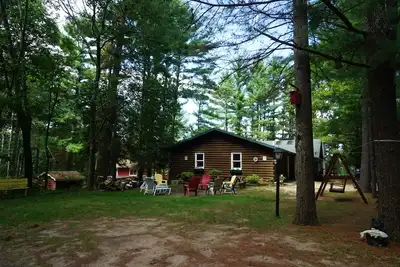 Image de Cabine sur un lac Crystal Clear