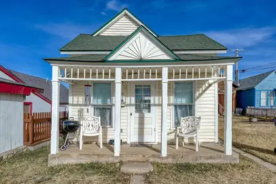 Image de Holly House - Un confort abordable / propre en ville! Marcher partout!