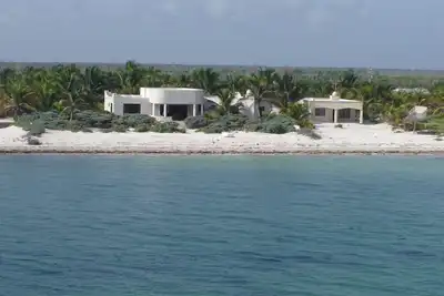 Image de Maison style méditerranéen dans un 2 hectares cocoteraie
