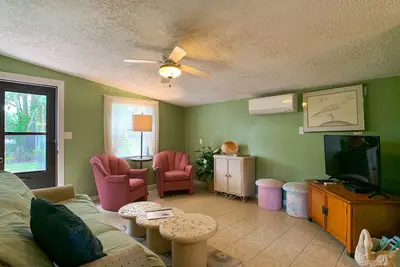 Image de Cottage sur une ferme équestre tranquille dans un cadre champêtre