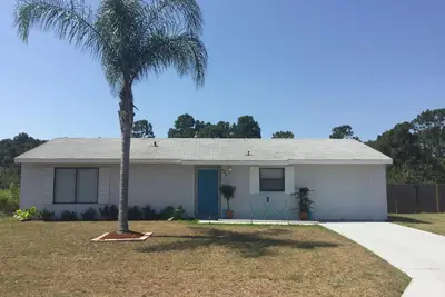Image de Spacieux Floride Home. . 3 Br / 2 Ba. . Minutes des plages