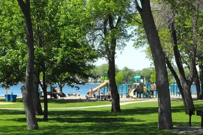 Image de Perle-board Cottage de Charme dans Excelsior historique sur le lac Minnetonka