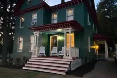 Image de Profitez de notre grande ferme victorienne, montez sur l'Aoaa ou visitez Knoebels à quelques minutes