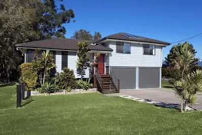 Image de Maison de vacances familiale idyllique côtière - chien