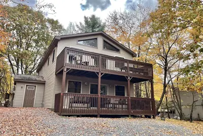 Image de Quatre Saisons Maison de vacances au bord du lac, bain à remous, Wifi, Beach passe, Canoë, Fire Pit