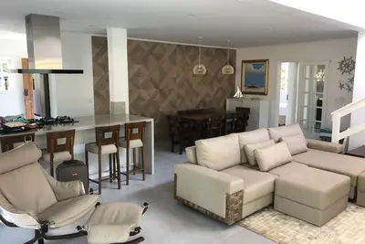 Image de Maison en bord de mer haut de gamme gated!