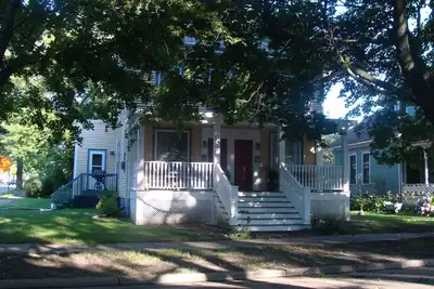 Image de Downtown townhouse 3. 5 blocks to the beach!