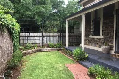 Image de Maylands Cottage-Charme Bluestone Maison