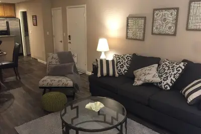 Image de Condo élégant de 2 Bdrm dans Phx-shop / dîner / golf / randonnée