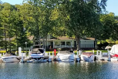 Image de Accueil Abbey Marina Waterfront exécutif