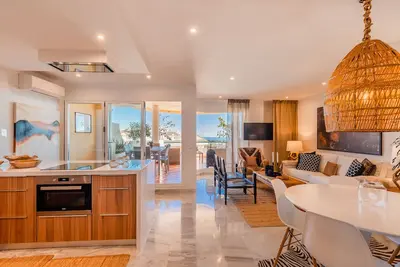 Image de Duplex de luxe vue mer de Marvista par Puerto Banus