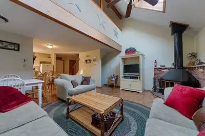 Image de Escapade familiale ultime 4 saisons sur Camelback Mntn - Options de sommeil pour 14 personnes - WiFi