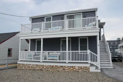 Image de Superbe Nouvelle maison à trois familles, vue sur l'océan sur la plage! !