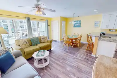 Image de South Beach Ocean Condos - Unité 4 - À quelques pas de la plage - Vue sur l'océan