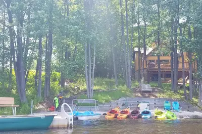 Image de Superbe maison au bord du lac dans la communauté de Big Bass Lake