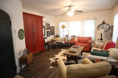 Image de Charmante maison historique d'une chambre dans le quartier de Lakewood à Dallas