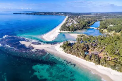 Image de Moona Beach House :: Position au bord de l'eau