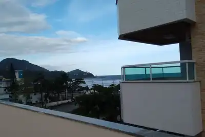 Image de Couverture surplombant la mer