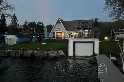Image de Belle maison du lac directement sur le lac Hubbard, cĂ´te est